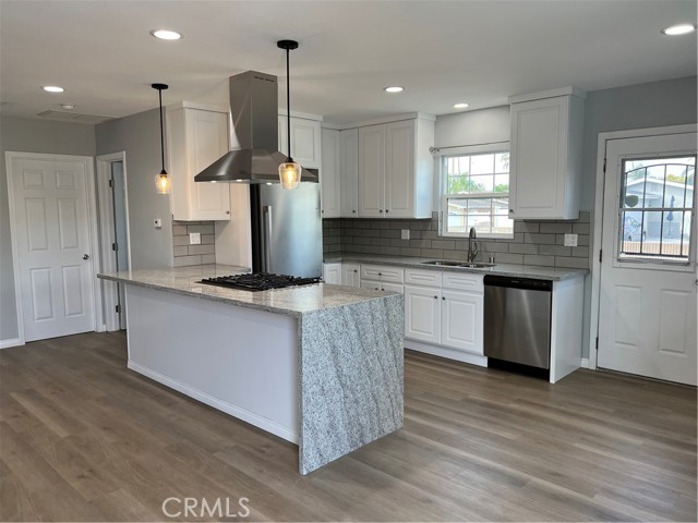 376 N Lime Street, Orange CA: https://media.crmls.org/medias/d4146628-32f2-4d60-893d-6713588d9907.jpg