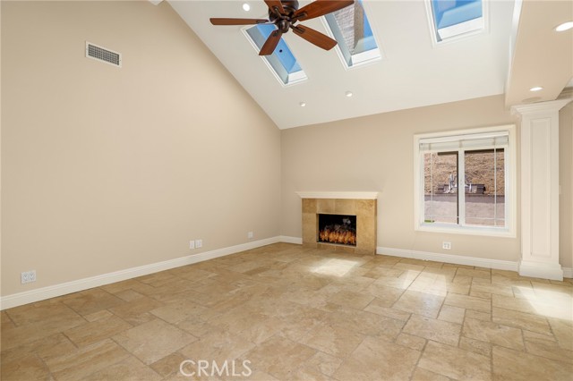 3257 N Big Sky Drive, Thousand Oaks CA: https://media.crmls.org/medias/d4149e41-5e3d-4fbc-b1aa-be4484358fee.jpg