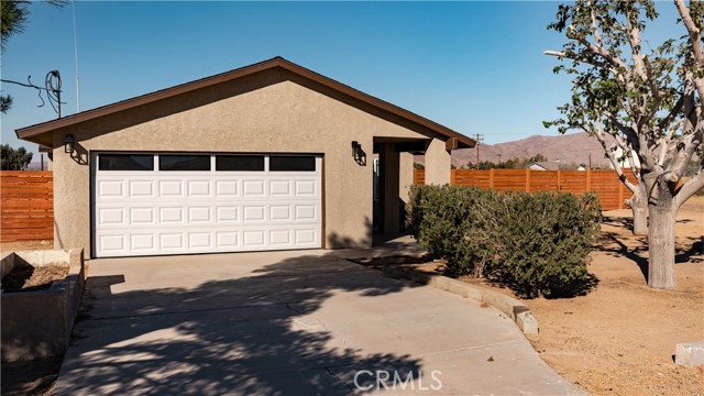 Detail Gallery Image 4 of 15 For 23560 Tussing Ranch Rd, Apple Valley,  CA 92308 - 3 Beds | 2 Baths