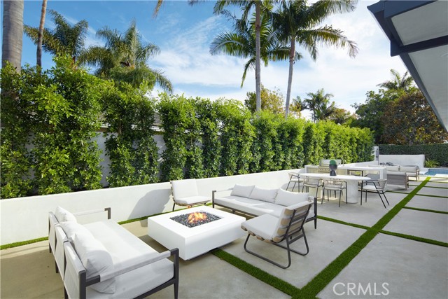 Detail Gallery Image 16 of 31 For 1312 Dover Drive, Newport Beach,  CA 92660 - 4 Beds | 4 Baths