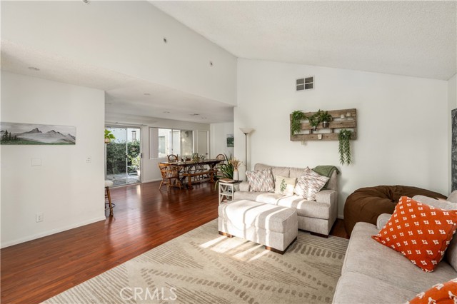 Detail Gallery Image 6 of 21 For 11491 Benton St, Loma Linda,  CA 92354 - 3 Beds | 2 Baths