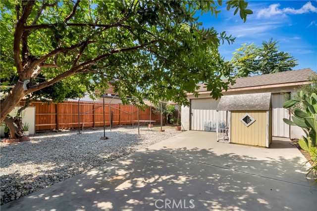 Detail Gallery Image 15 of 18 For 2651 Pirtle St, Los Angeles,  CA 90039 - 3 Beds | 1/1 Baths