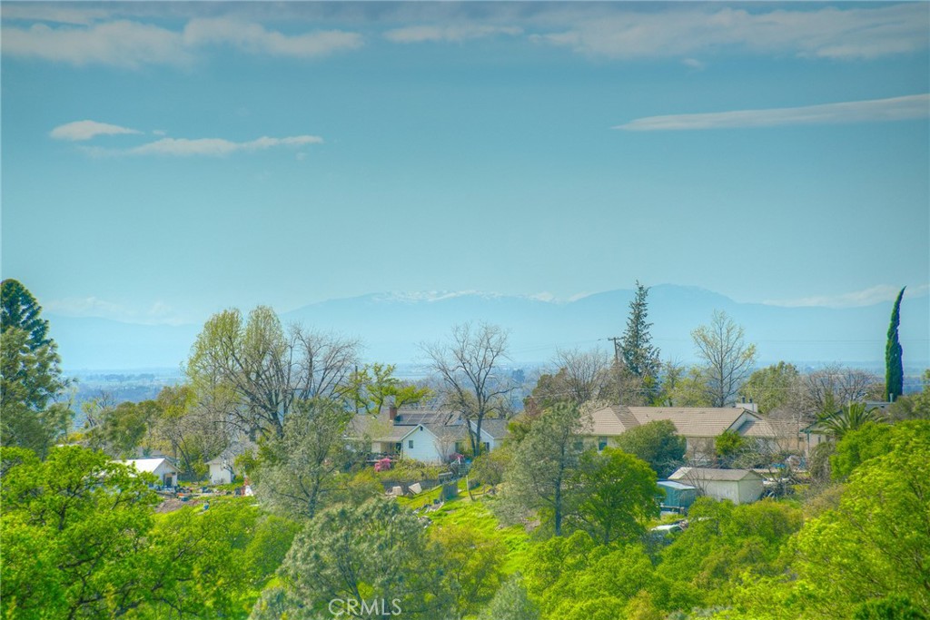 https://media.crmls.org/medias/d4168057-6b7e-400b-bd0a-6261e7ede5b8.jpg?preset=X-Large