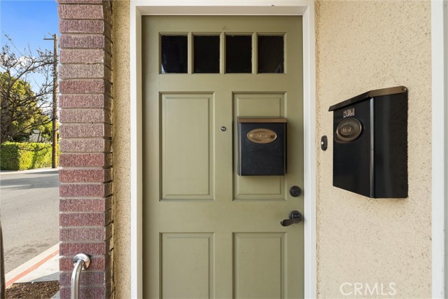 Detail Gallery Image 2 of 17 For 2546 E 10th, Long Beach,  CA 90804 - 2 Beds | 2 Baths