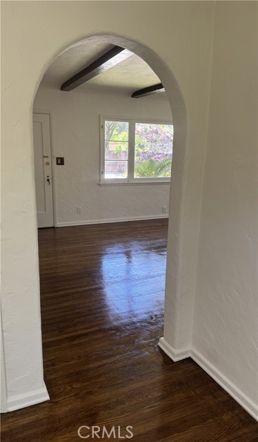 Detail Gallery Image 10 of 42 For 1960 Olive Way, Pasadena,  CA 91104 - 2 Beds | 1 Baths