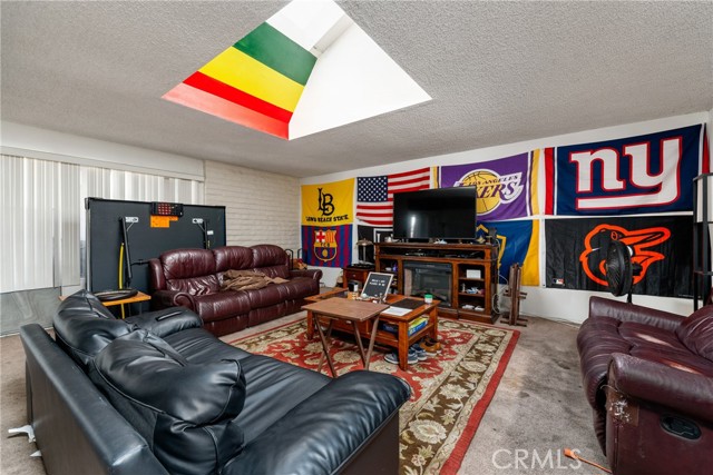 Image 15 of 43 For 4133 Mendez  