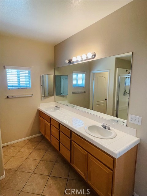 Detail Gallery Image 20 of 37 For 191 Spinnaker St, San Jacinto,  CA 92583 - 5 Beds | 2/1 Baths