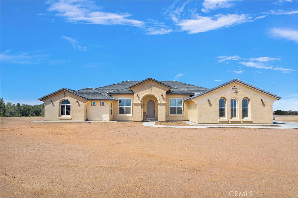 12752 Farmington Street