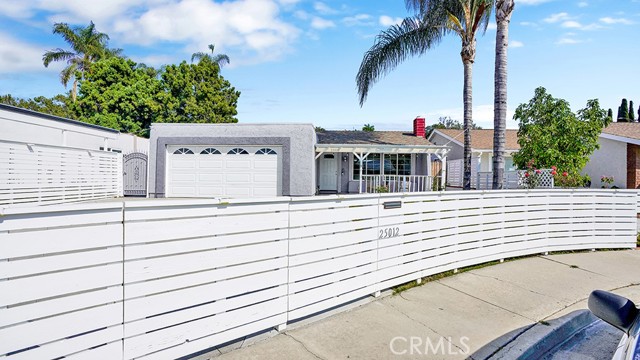 25012 Express Drive, Laguna Hills CA: https://media.crmls.org/medias/d41a89b4-2298-4456-b752-c34ce30034eb.jpg