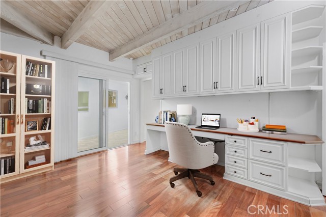 Detail Gallery Image 19 of 30 For 11441 Decente Dr, Studio City,  CA 91604 - 2 Beds | 2 Baths