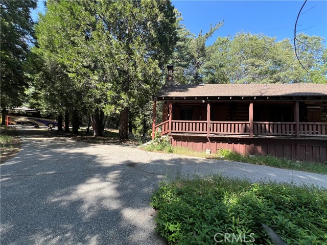 28879 Sycamore Drive, Lake Arrowhead CA: https://media.crmls.org/medias/d41bb571-f4a1-4664-9a48-0e32f115b24f.jpg