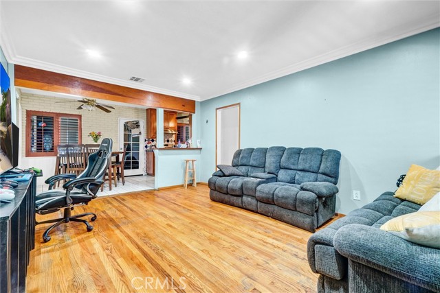 1104 Frigate, Wilmington CA: https://media.crmls.org/medias/d41c8a18-e1ad-4527-b10d-2ce3432362d1.jpg