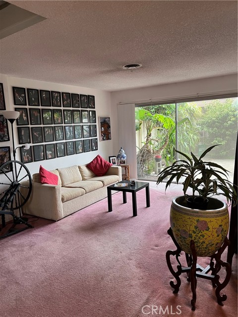 Detail Gallery Image 7 of 26 For 9826 Coral Cove Cir, Huntington Beach,  CA 92646 - 3 Beds | 1/1 Baths