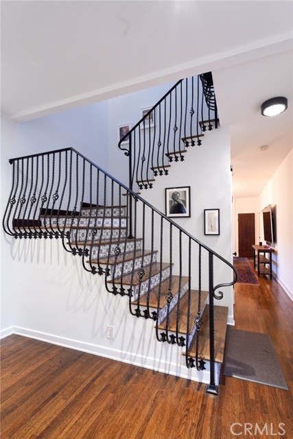 Detail Gallery Image 9 of 39 For 1949 N Catalina Street, –,  CA 90027 - 6 Beds | 5 Baths