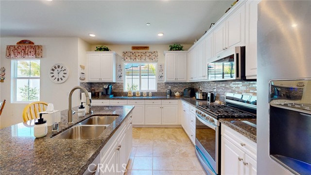 Detail Gallery Image 15 of 45 For 24886 Olive Hill Ln, Moreno Valley,  CA 92557 - 3 Beds | 2 Baths