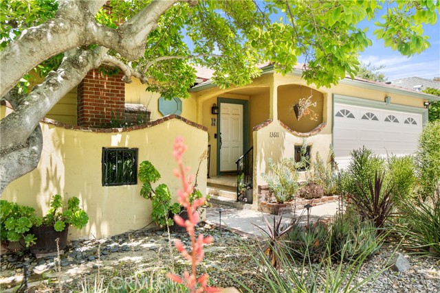 Detail Gallery Image 3 of 55 For 13611 Walnut St, Whittier,  CA 90602 - 3 Beds | 2 Baths