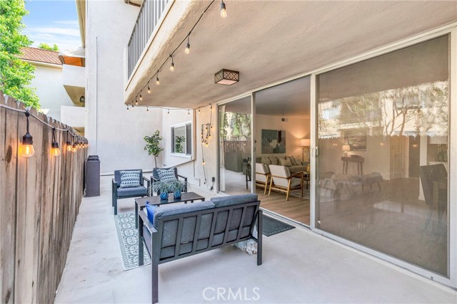 330 W California Boulevard, Pasadena CA: https://media.crmls.org/medias/d41d8de5-0bbf-48e1-864f-9e99a0d01f5e.jpg