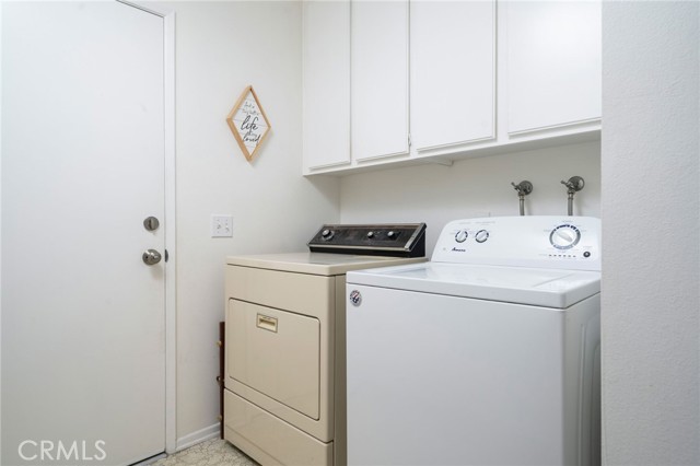 Image 20 of 39 For 5022 Burnaby