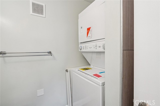 Detail Gallery Image 12 of 21 For 5830 Benner St #208,  Los Angeles,  CA 90042 - 2 Beds | 2 Baths