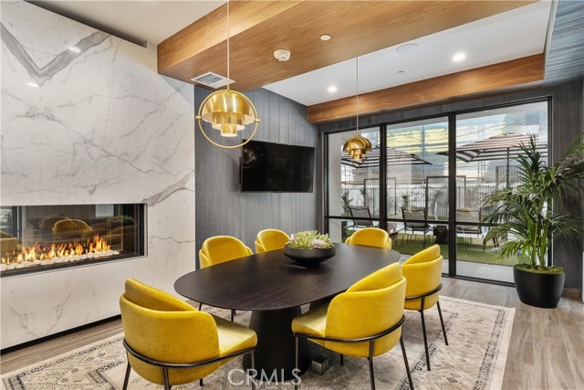 Detail Gallery Image 29 of 38 For 1333 S Orange Grove Ave #401,  Los Angeles,  CA 90019 - 3 Beds | 2/1 Baths