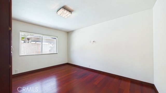 Detail Gallery Image 34 of 62 For 165 Cumberland Rd, Glendale,  CA 91202 - 3 Beds | 2/1 Baths