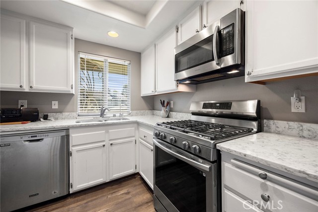 Detail Gallery Image 8 of 21 For 23417 Cambridge Rd #191,  Yorba Linda,  CA 92887 - 2 Beds | 2 Baths