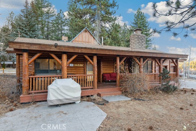 Detail Gallery Image 2 of 22 For 800 Club View Dr, Big Bear Lake,  CA 92315 - 3 Beds | 2 Baths