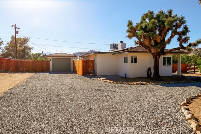 Detail Gallery Image 5 of 35 For 55585 Onaga, Yucca Valley,  CA 92284 - 3 Beds | 2 Baths