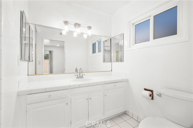 Detail Gallery Image 22 of 49 For 3440 Lama Ave, Long Beach,  CA 90808 - 4 Beds | 2 Baths