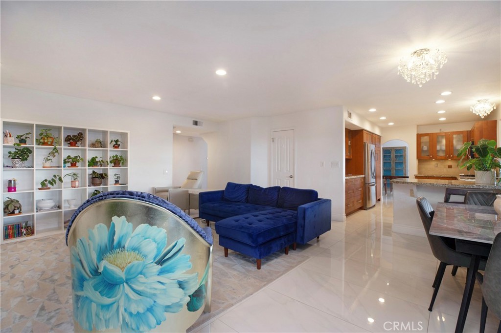 MLS #OC25272593 image #13