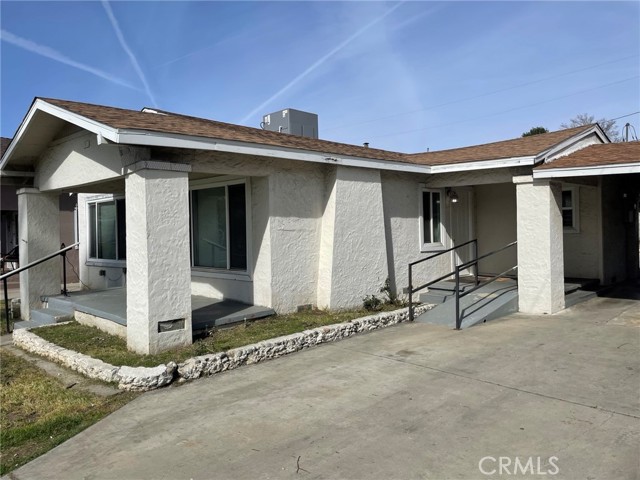 Detail Gallery Image 2 of 9 For 840 W 19th St, San Bernardino,  CA 92405 - 2 Beds | 1 Baths