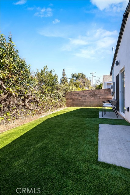 Detail Gallery Image 8 of 15 For 22917 Leonora Dr, Woodland Hills,  CA 91367 - 3 Beds | 2 Baths