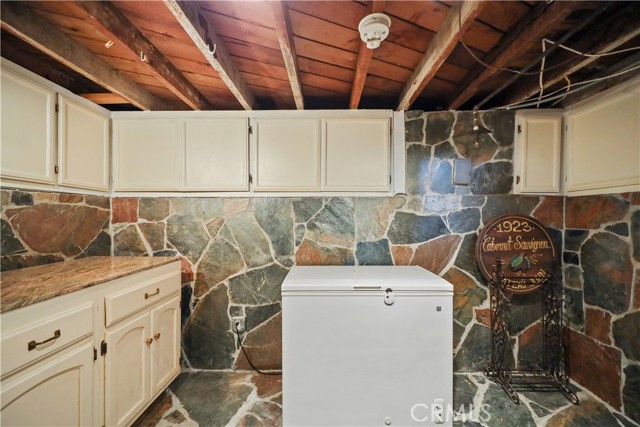 Detail Gallery Image 37 of 58 For 2446 N Heliotrope Dr, Santa Ana,  CA 92706 - 3 Beds | 1/1 Baths