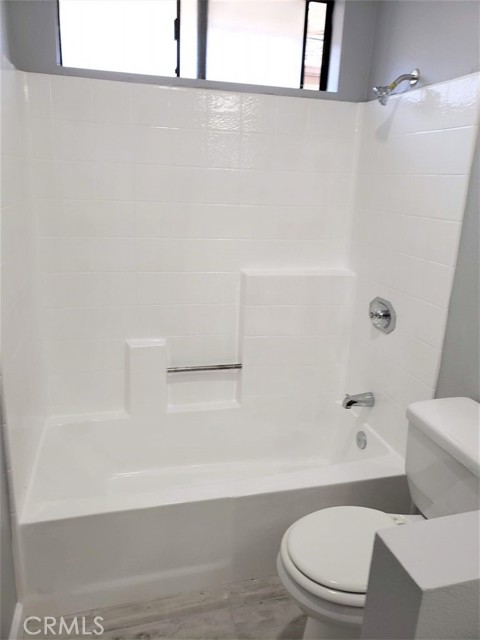 2506 e 6TH Street, Long Beach CA: https://media.crmls.org/medias/d4259aa9-7a2f-428f-aa18-c63843569068.jpg