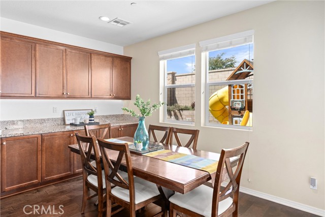 Detail Gallery Image 18 of 44 For 17012 Hal Ln, Fontana,  CA 92336 - 3 Beds | 2/1 Baths