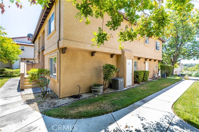 Detail Gallery Image 5 of 31 For 821 Marlbank Pl, Paso Robles,  CA 93446 - 3 Beds | 2/1 Baths