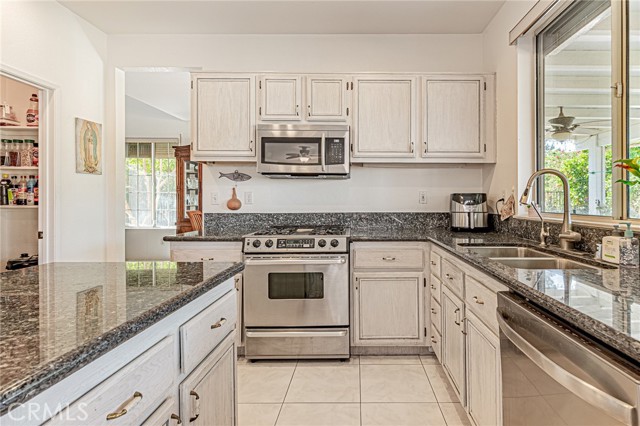 Detail Gallery Image 15 of 58 For 5423 Canmore Ct, Riverside,  CA 92507 - 4 Beds | 3 Baths