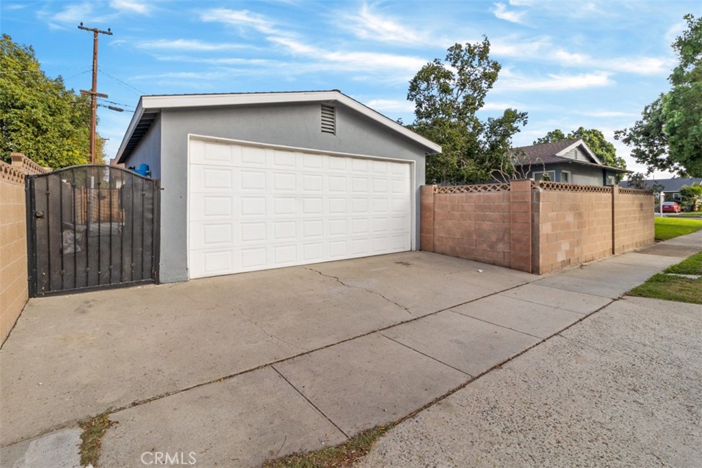 3157 W Lindacita Lane