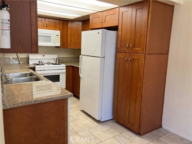 1304 Mountain Avenue, Duarte CA: https://media.crmls.org/medias/d427d894-f887-454b-a594-2fd53ca5e7ae.jpg