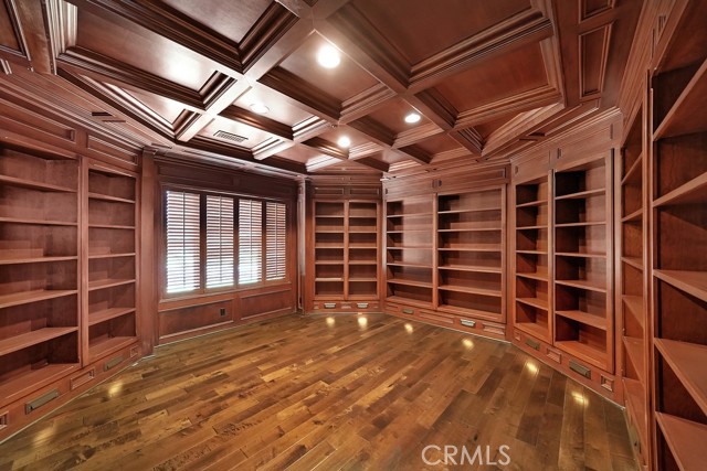 Detail Gallery Image 10 of 71 For 1962 Lower Lake Dr, North Tustin,  CA 92705 - 6 Beds | 7/1 Baths