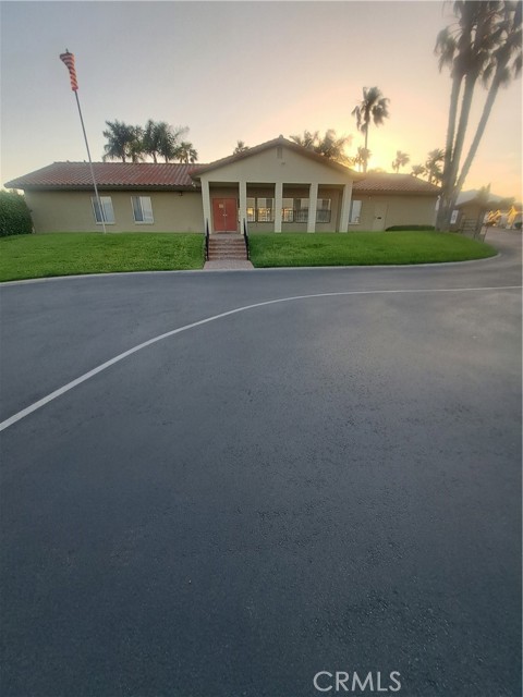 Detail Gallery Image 2 of 34 For 2498 Ayala Dr #136,  Rialto,  CA 92377 - 2 Beds | 2 Baths