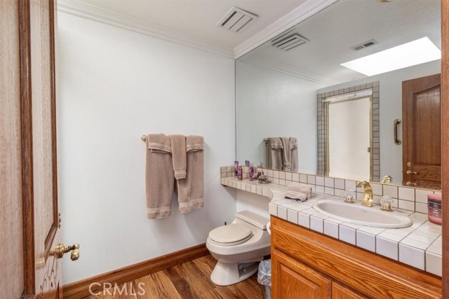 Detail Gallery Image 20 of 42 For 17182 Hillside Cir, Huntington Beach,  CA 92649 - 5 Beds | 4/1 Baths