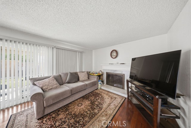 Detail Gallery Image 14 of 32 For 1149 N Birch, Rialto,  CA 92376 - 3 Beds | 2/1 Baths