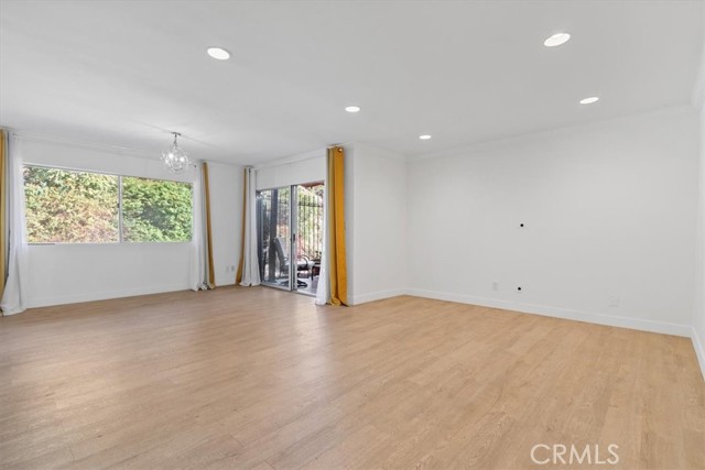 Detail Gallery Image 15 of 43 For 6736 Hillpark Dr #102,  Los Angeles,  CA 90068 - 2 Beds | 2 Baths