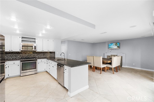 23896 Corinth Drive, Murrieta CA: https://media.crmls.org/medias/d42df7f8-3ac7-4068-852c-023e1862b0fe.jpg