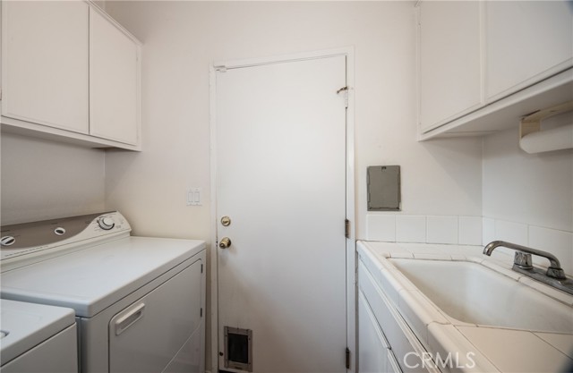 Detail Gallery Image 17 of 29 For 12721 Royal Oak Ct, Yucaipa,  CA 92399 - 4 Beds | 2/1 Baths