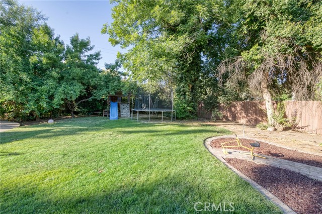 Detail Gallery Image 17 of 29 For 6384 E Lowe Ave, Fresno,  CA 93727 - 3 Beds | 2 Baths