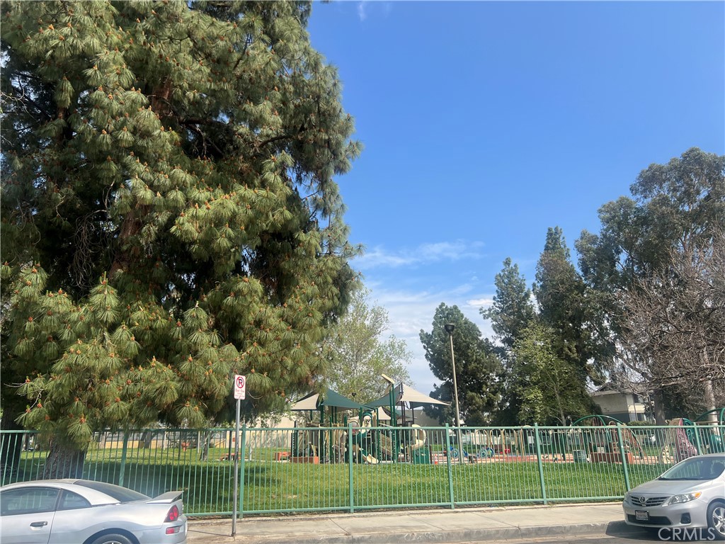 https://media.crmls.org/medias/d42f6860-d83f-41f6-b441-df6673ed0530.jpg?preset=X-Large