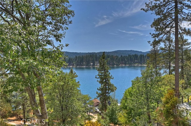 Detail Gallery Image 53 of 63 For 28175 North Shore Rd, Lake Arrowhead,  CA 92352 - 5 Beds | 5/1 Baths