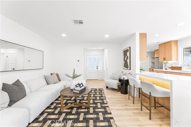 Detail Gallery Image 12 of 36 For 6742 E El Salvador, Long Beach,  CA 90815 - 3 Beds | 2 Baths